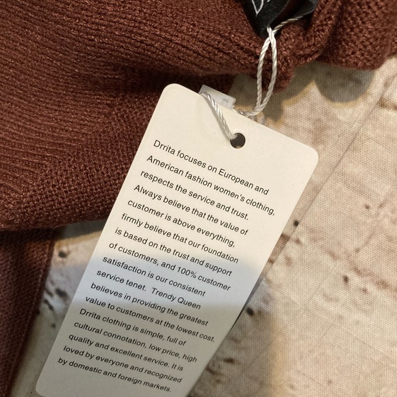 NWT Drrita medium, brown turtle neck, long sleeve, oversized knit sweater. M. - Picture 6 of 9